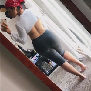 Whit long sleeve frilly crop top